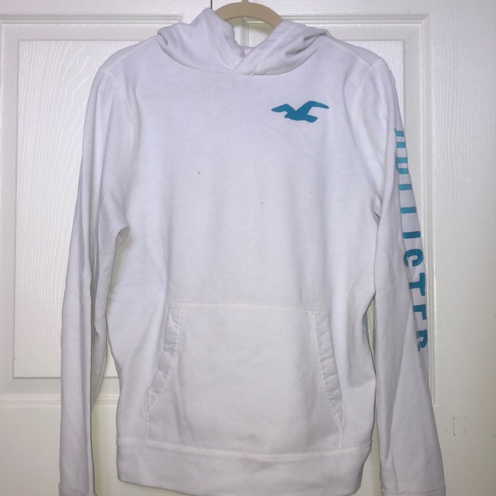 hollister sweatshirt!